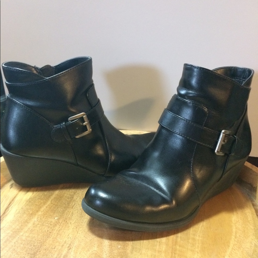 Comfortable Wedge Buckle Bootie